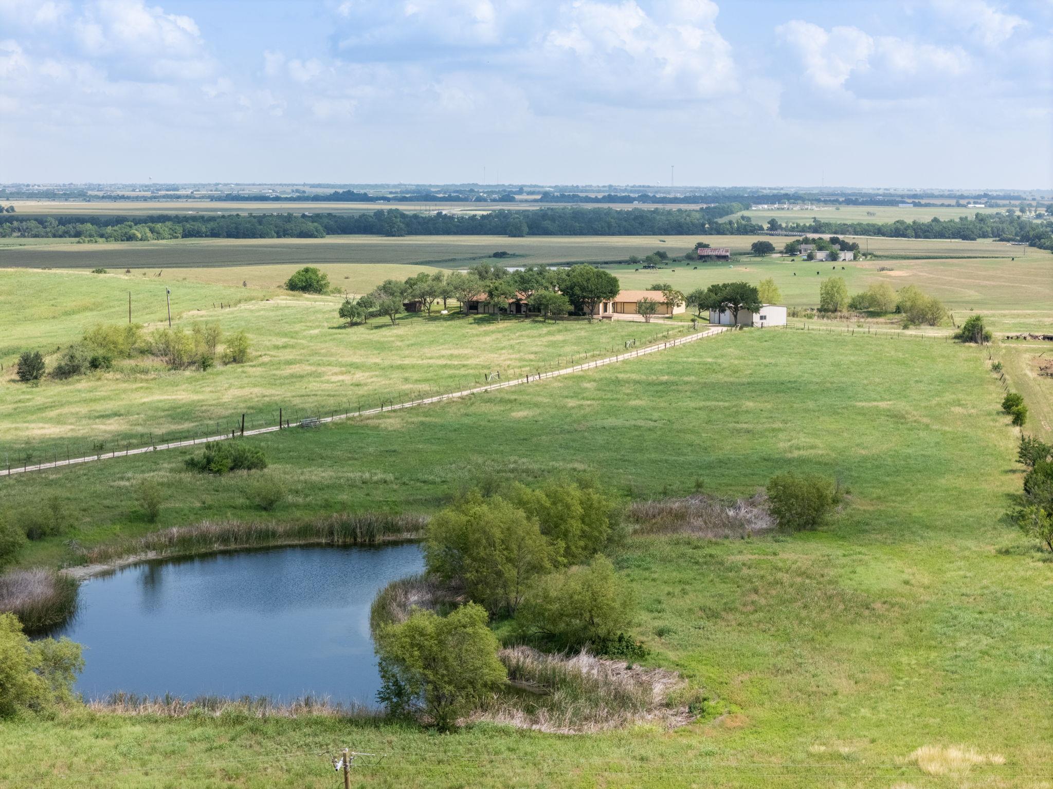 800 County Road 458 Rd, Coupland, TX 78615
