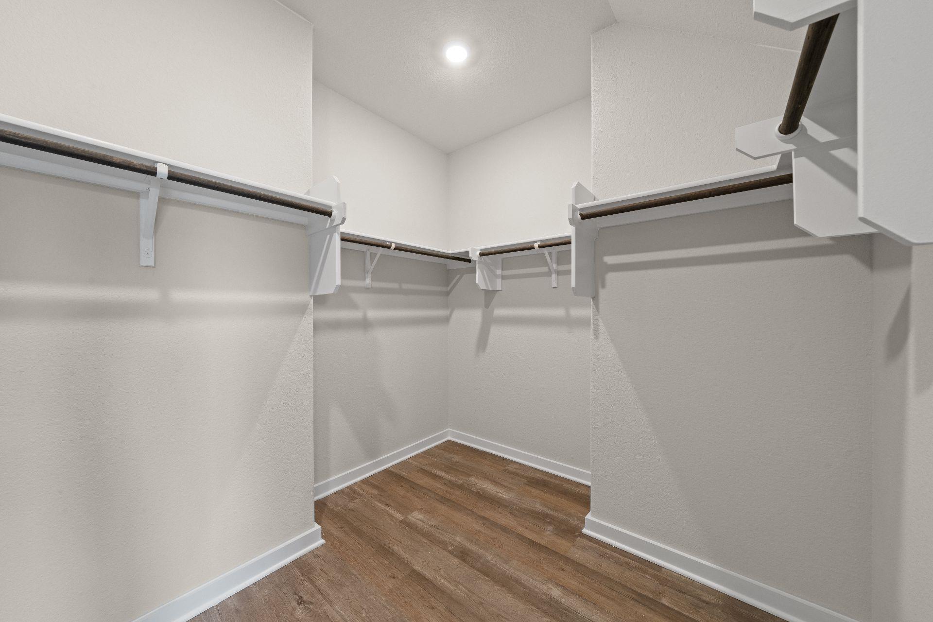 260 Little Green Trl, Jarrell, TX 76537