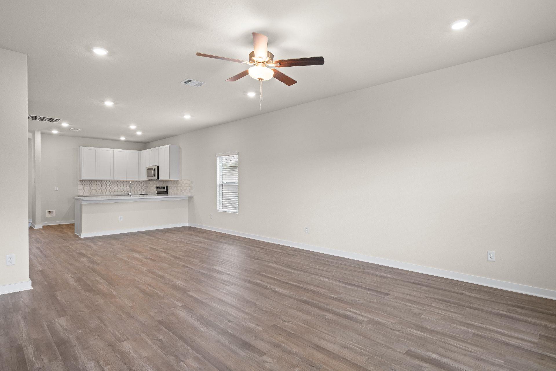 260 Little Green Trl, Jarrell, TX 76537