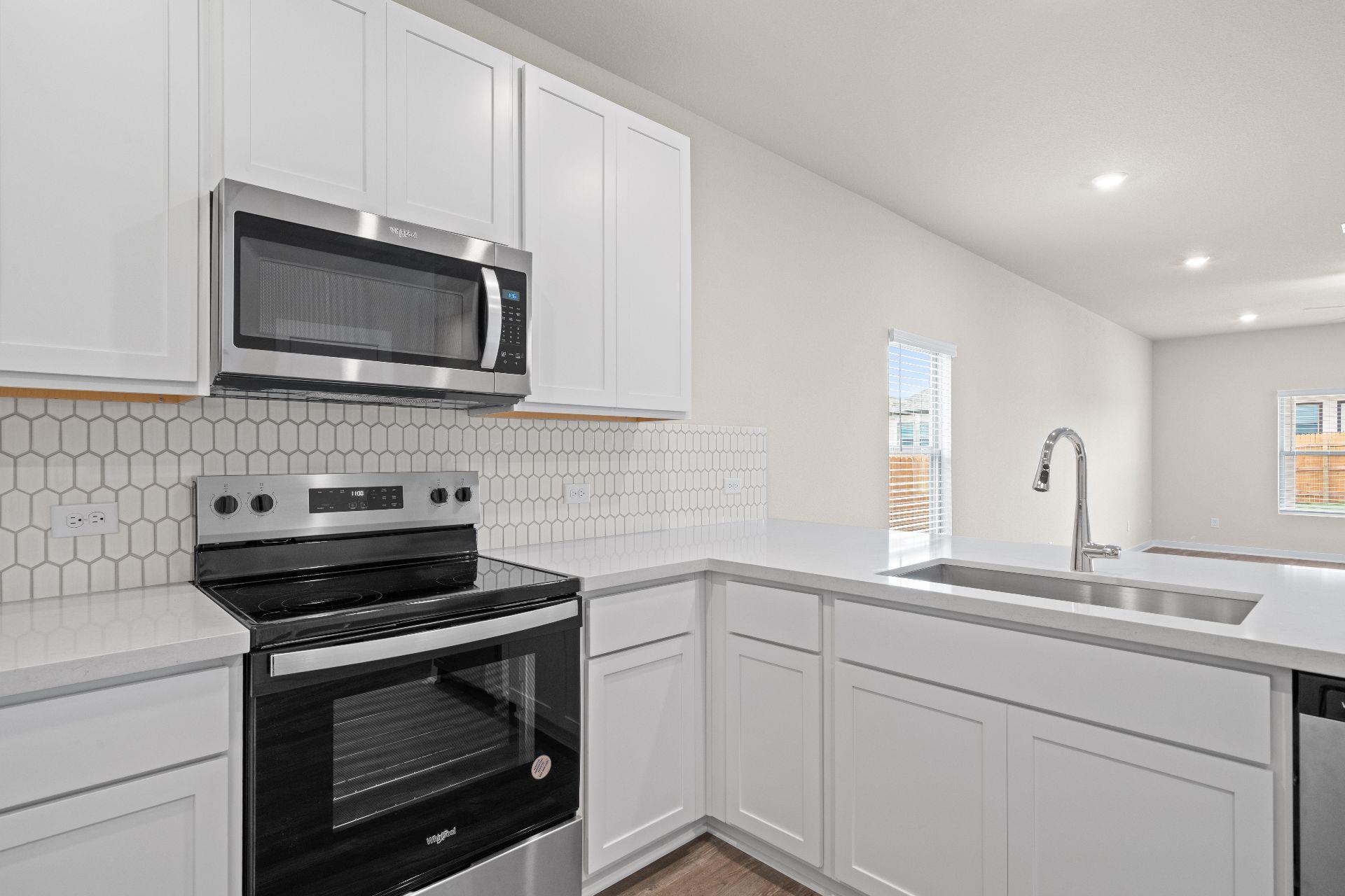 260 Little Green Trl, Jarrell, TX 76537