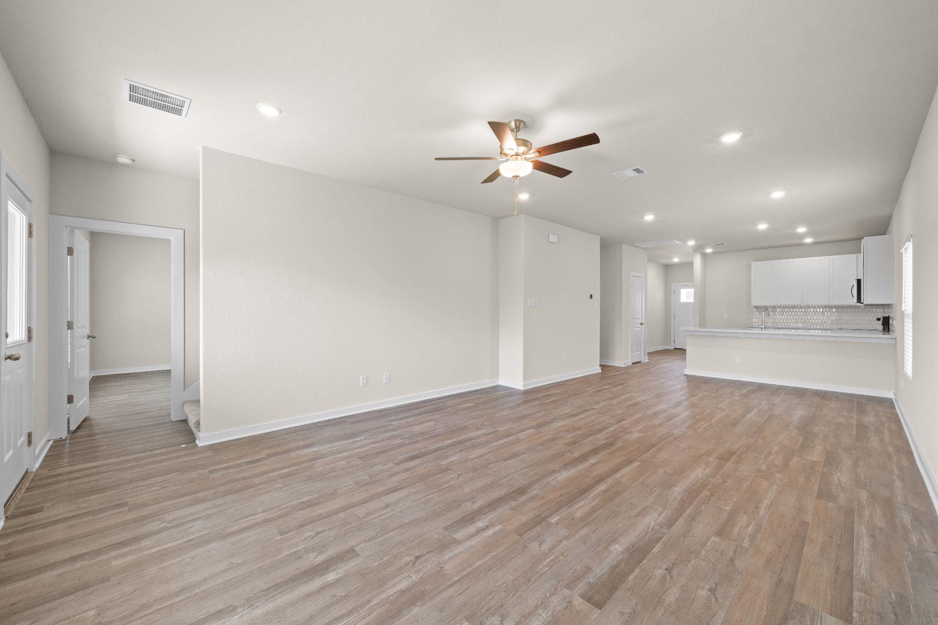 260 Little Green Trl, Jarrell, TX 76537