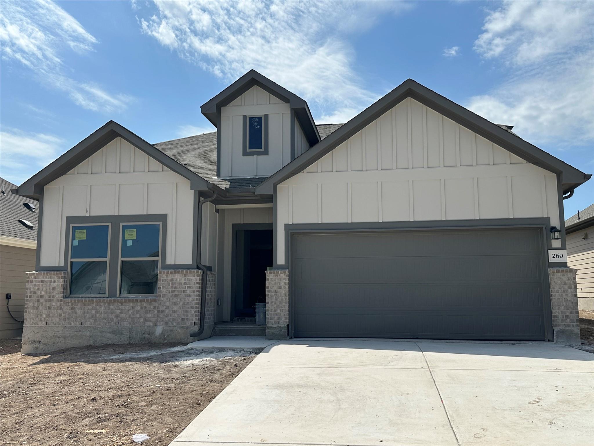 260 Little Green Trl, Jarrell, TX 76537