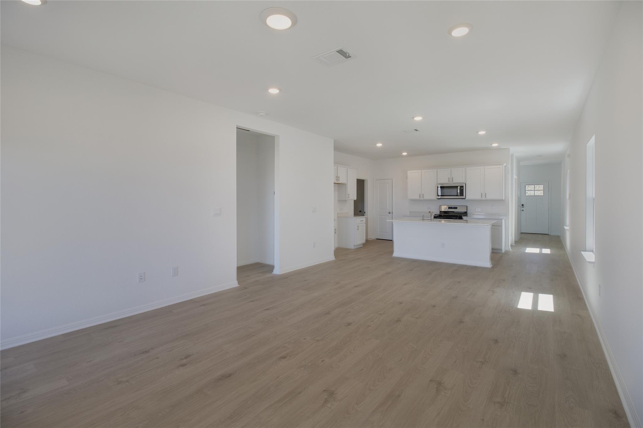 411 Mustang Lake Cir, Buda, TX 78610
