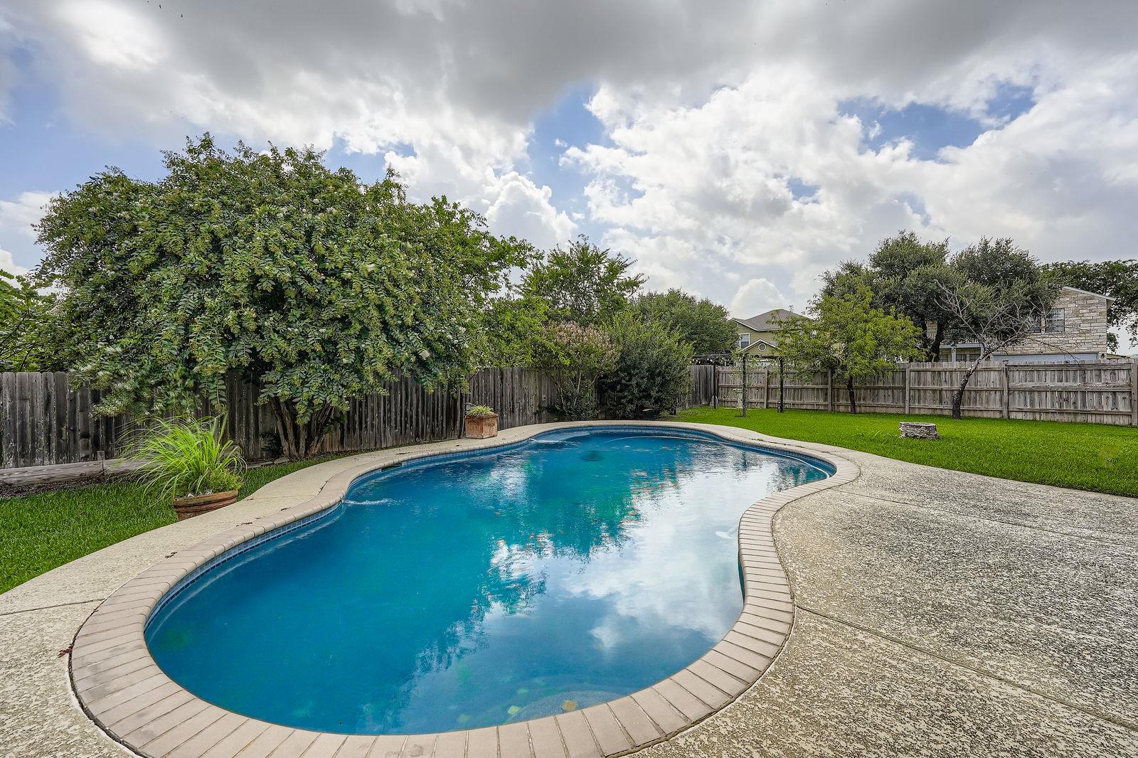 2229 Georgian Dr, Georgetown, TX 78626