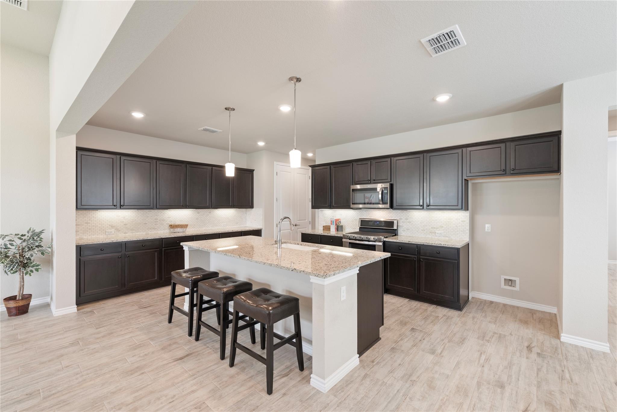 121 Bolivar Way # 101, San Marcos, TX 78666
