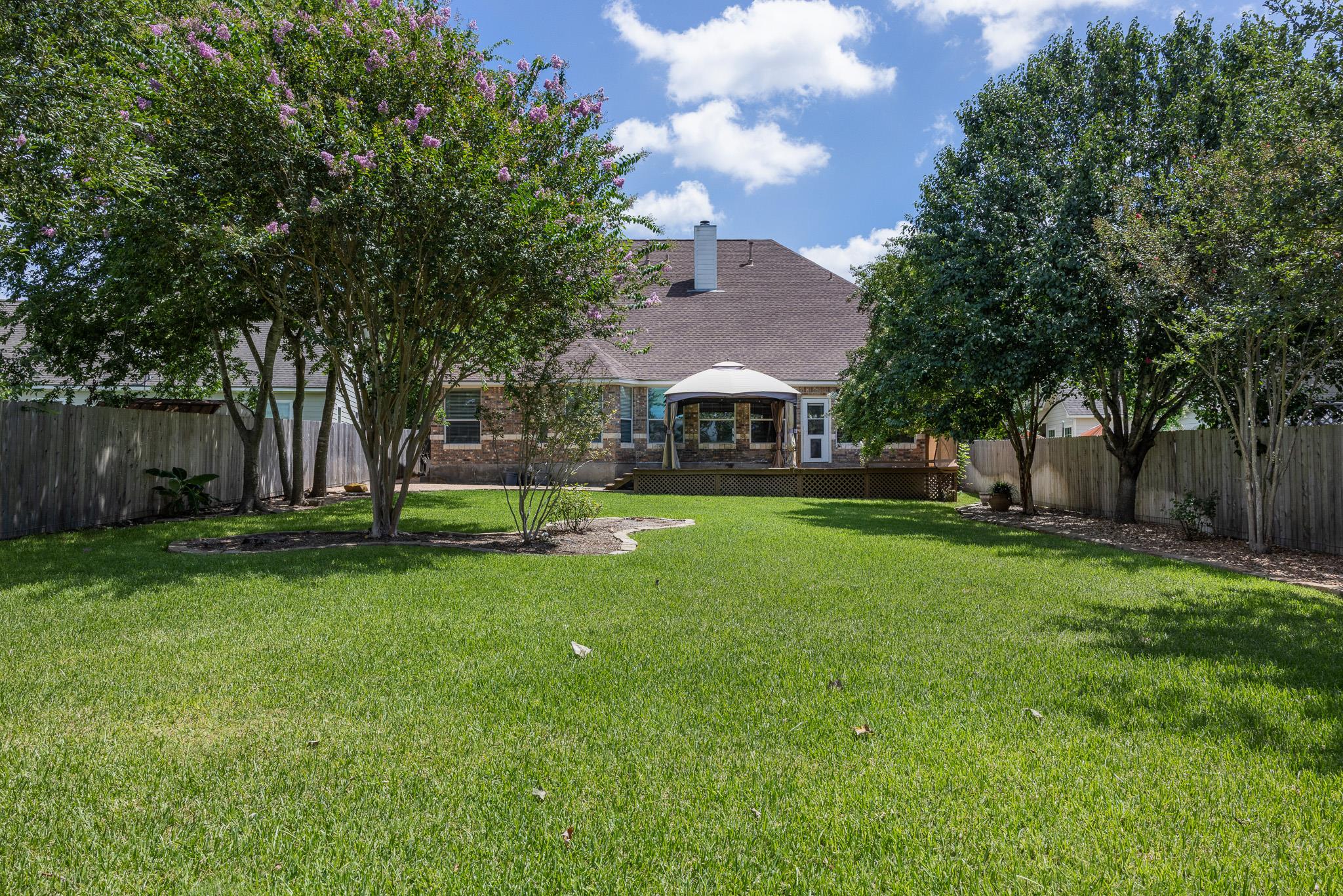 929 N Horton St, La Grange, TX 78945