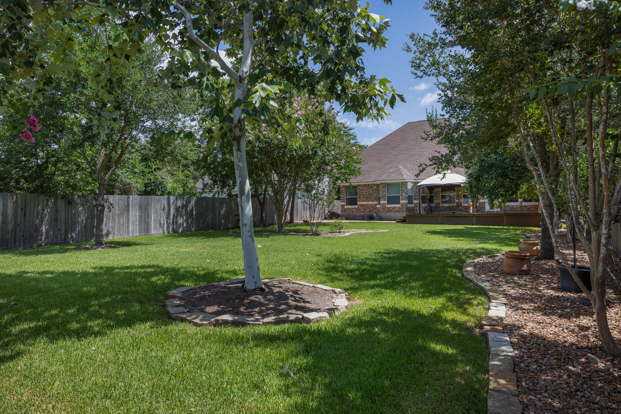 929 N Horton St, La Grange, TX 78945