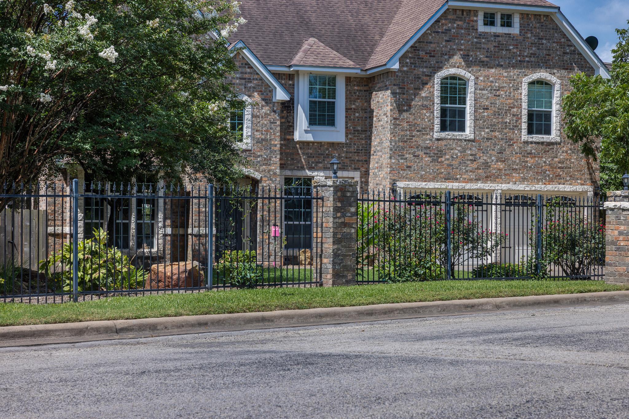 929 N Horton St, La Grange, TX 78945