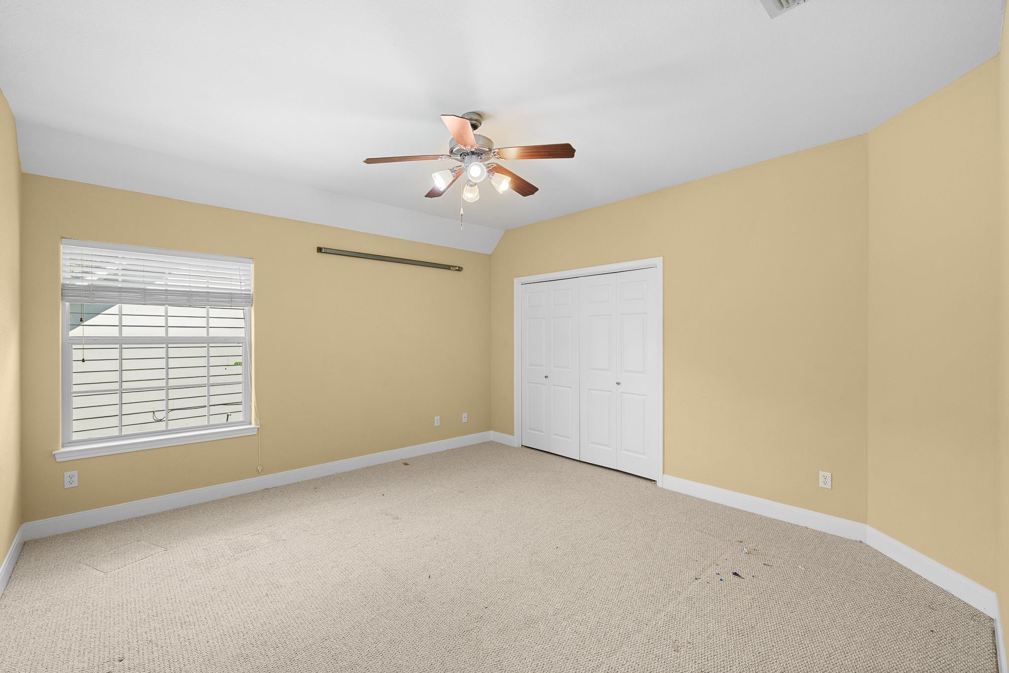 929 N Horton St, La Grange, TX 78945