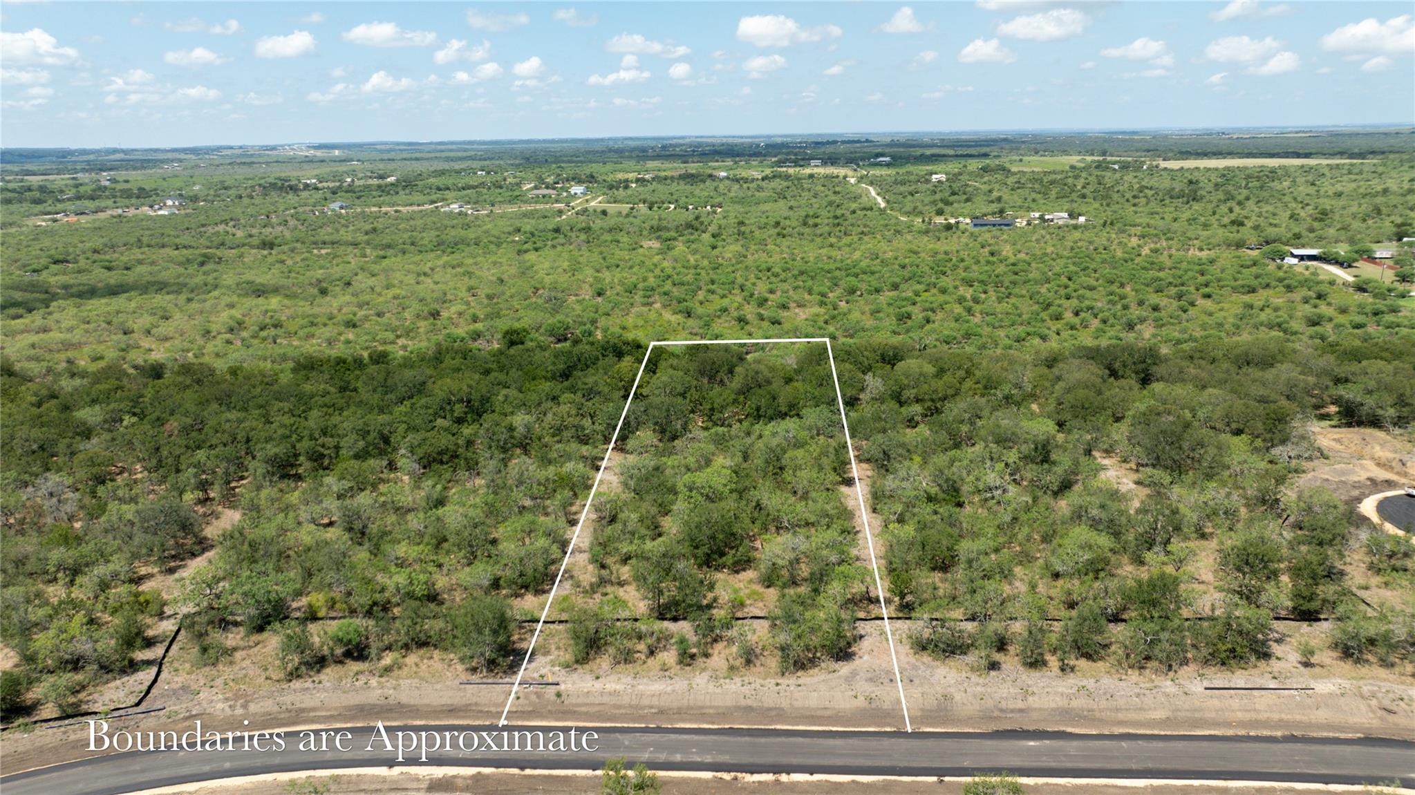 128 Baylen Clifton Ln, Lockhart, TX 78644