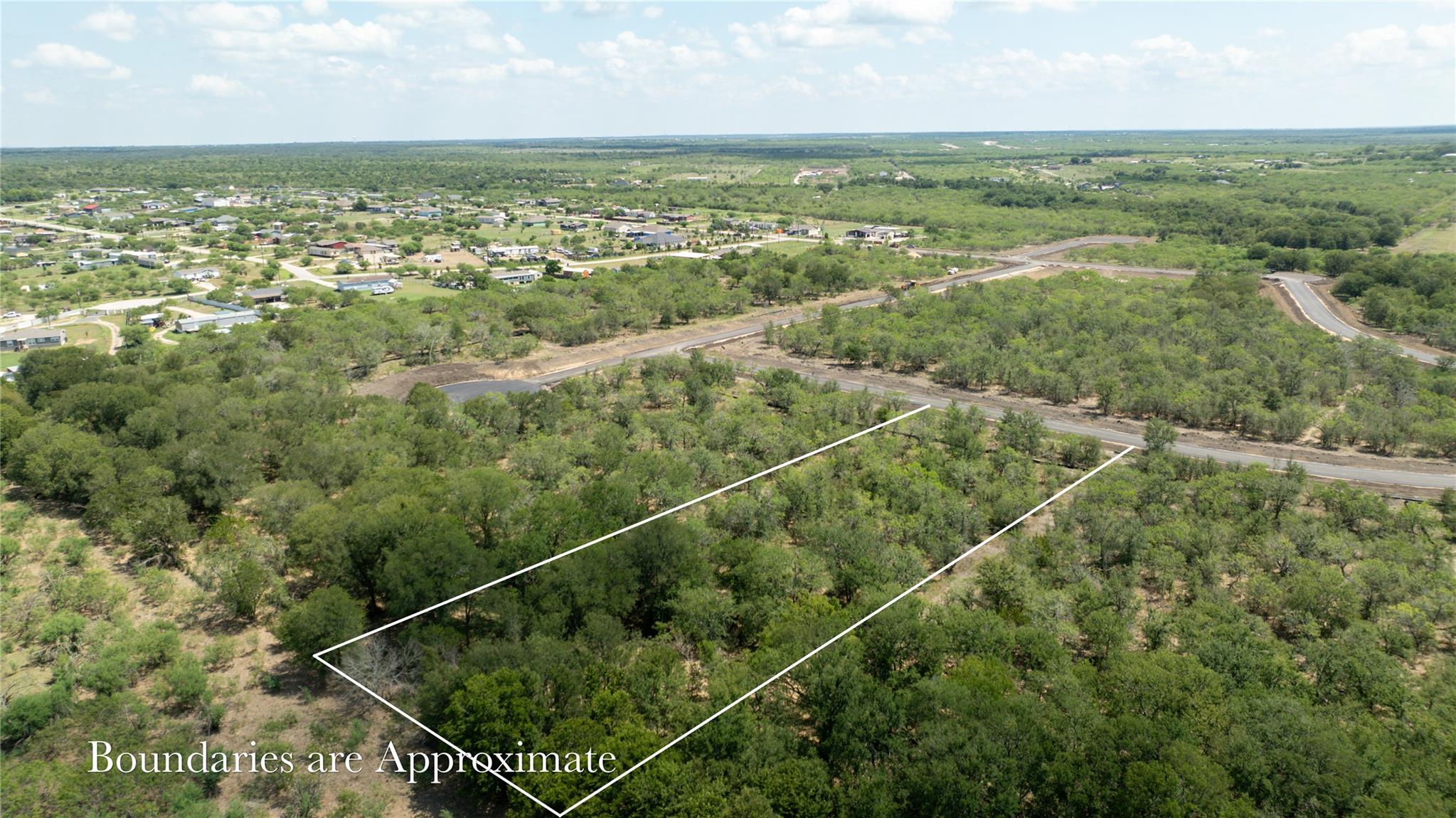 128 Baylen Clifton Ln, Lockhart, TX 78644