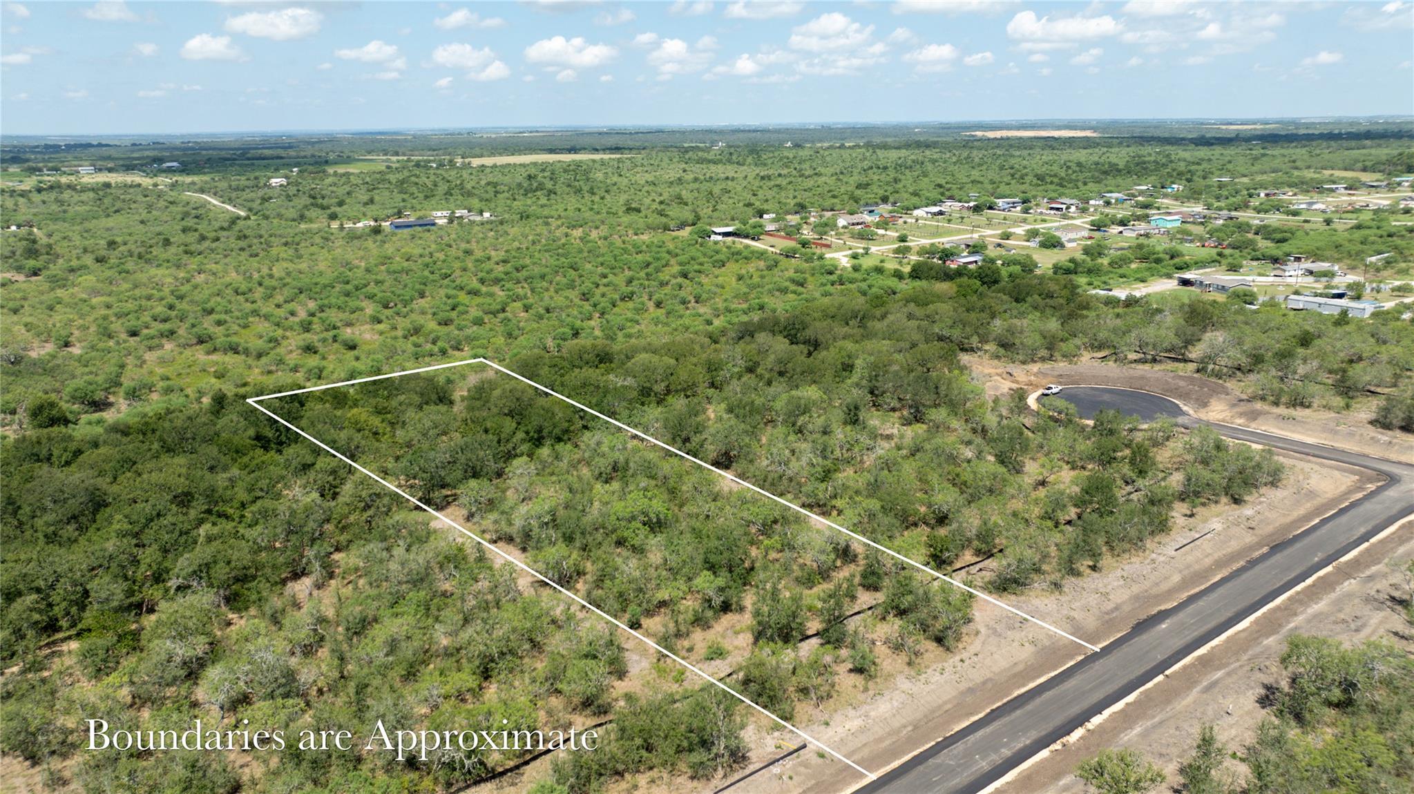 128 Baylen Clifton Ln, Lockhart, TX 78644