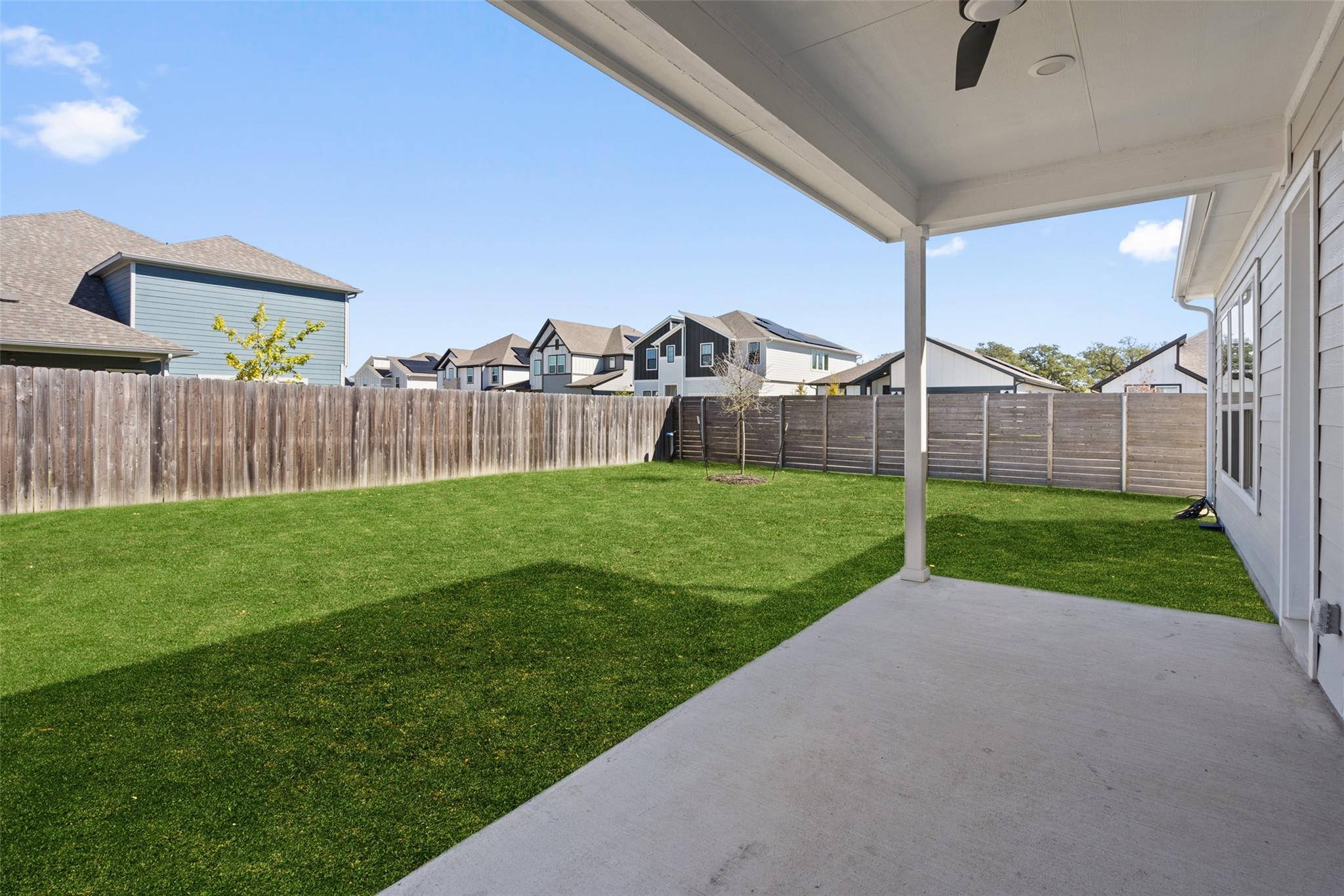 9820 Grapevine Leaf Dr, Manor, TX 78653