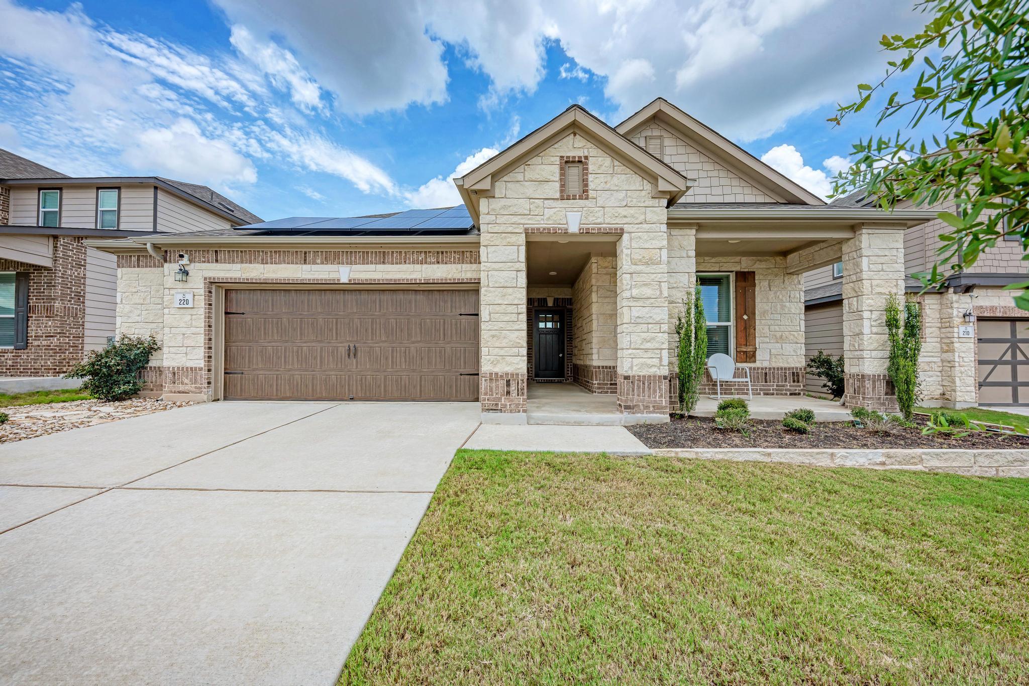 220 Fuchsia St, Kyle, TX 78640