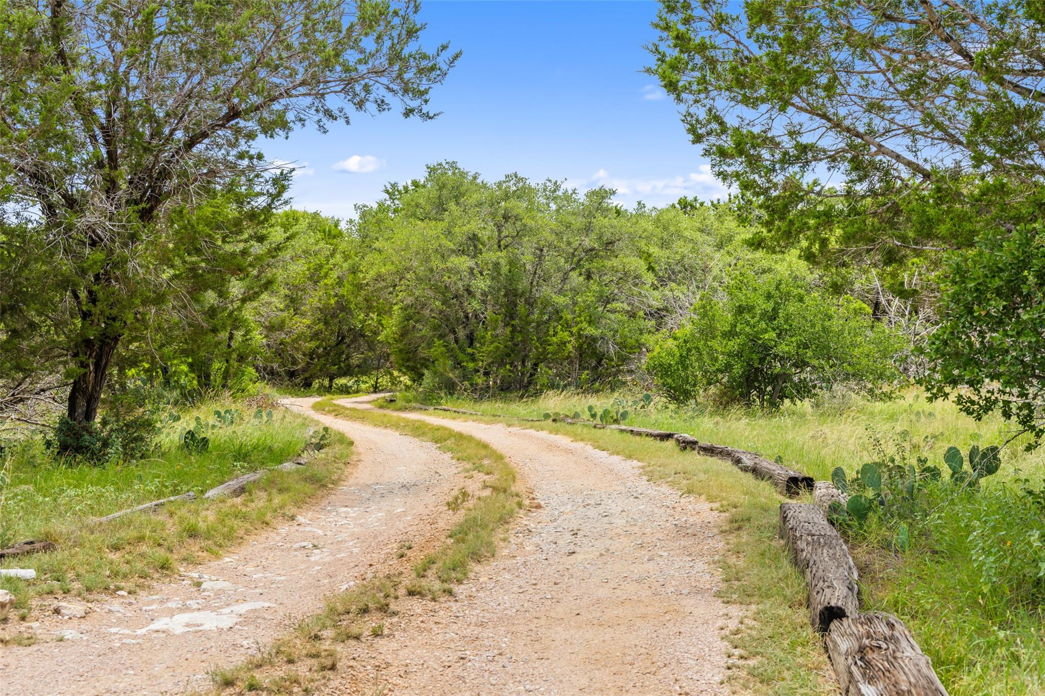 23809 Oscar Rd, Spicewood, TX 78669