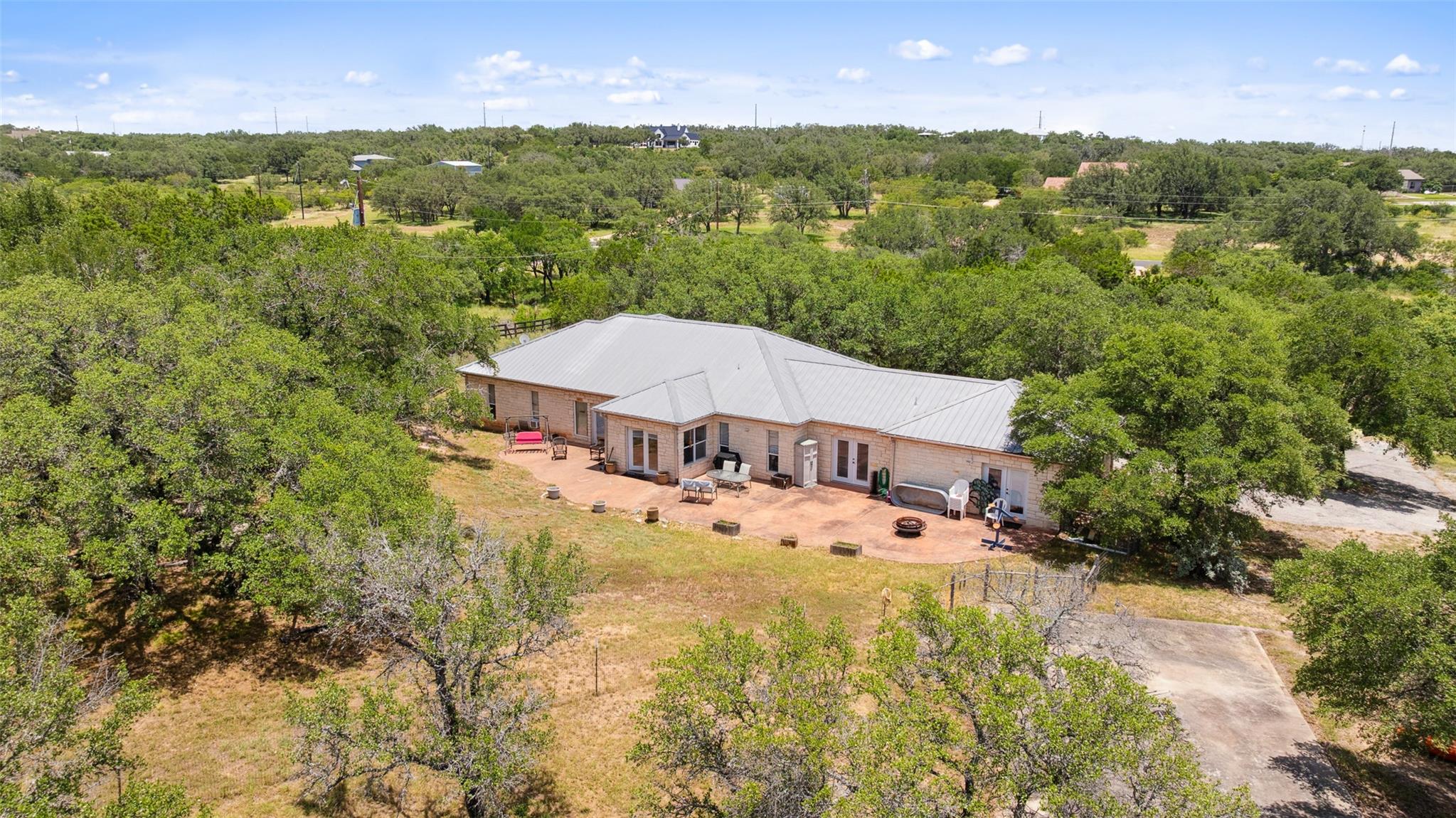23809 Oscar Rd, Spicewood, TX 78669