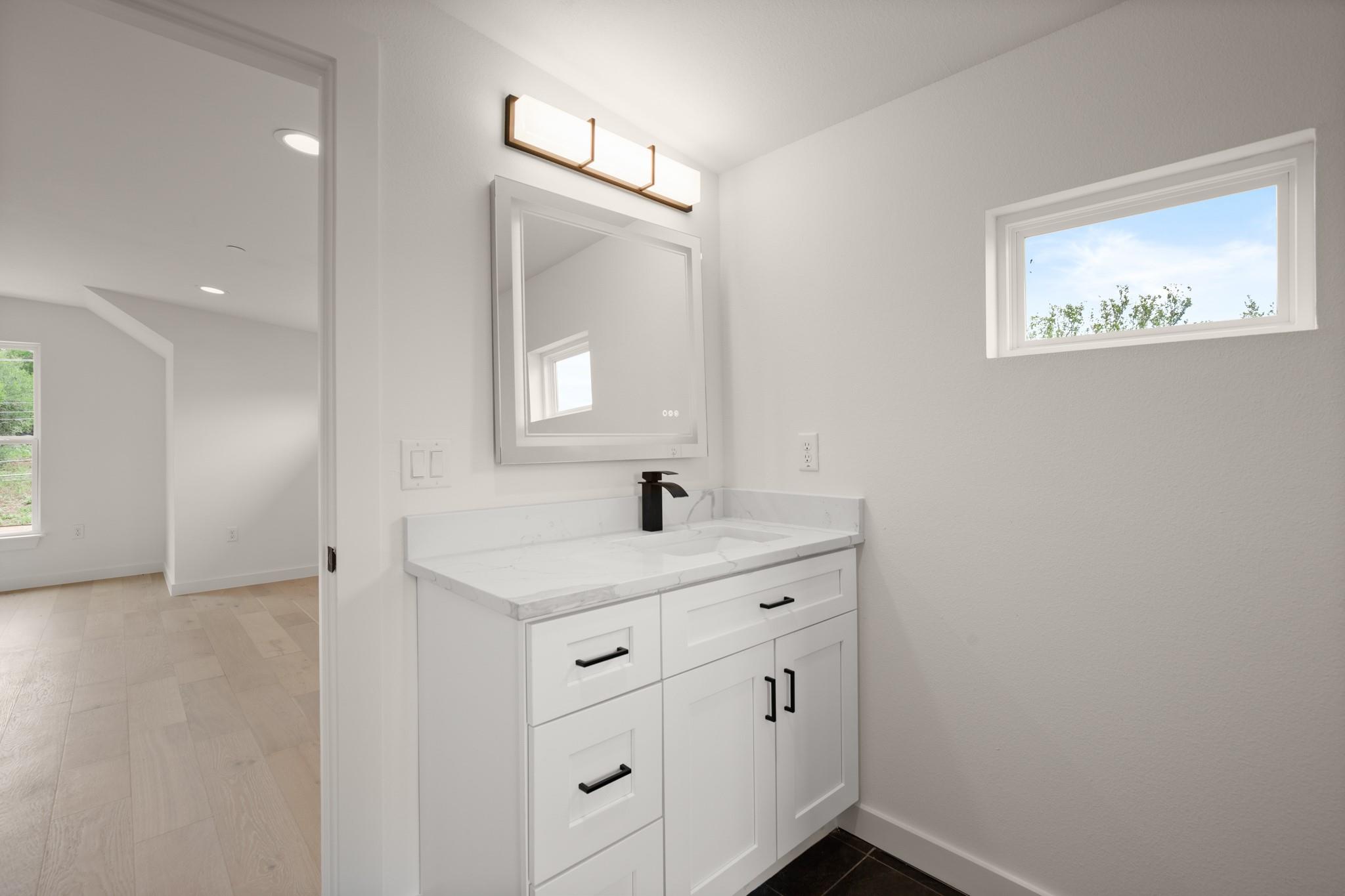 5305 Ledesma Rd # 3, Austin, TX 78721