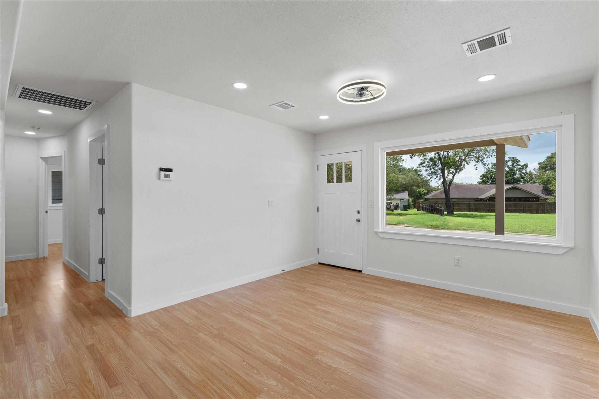 115 Sycamore St, Luling, TX 78648