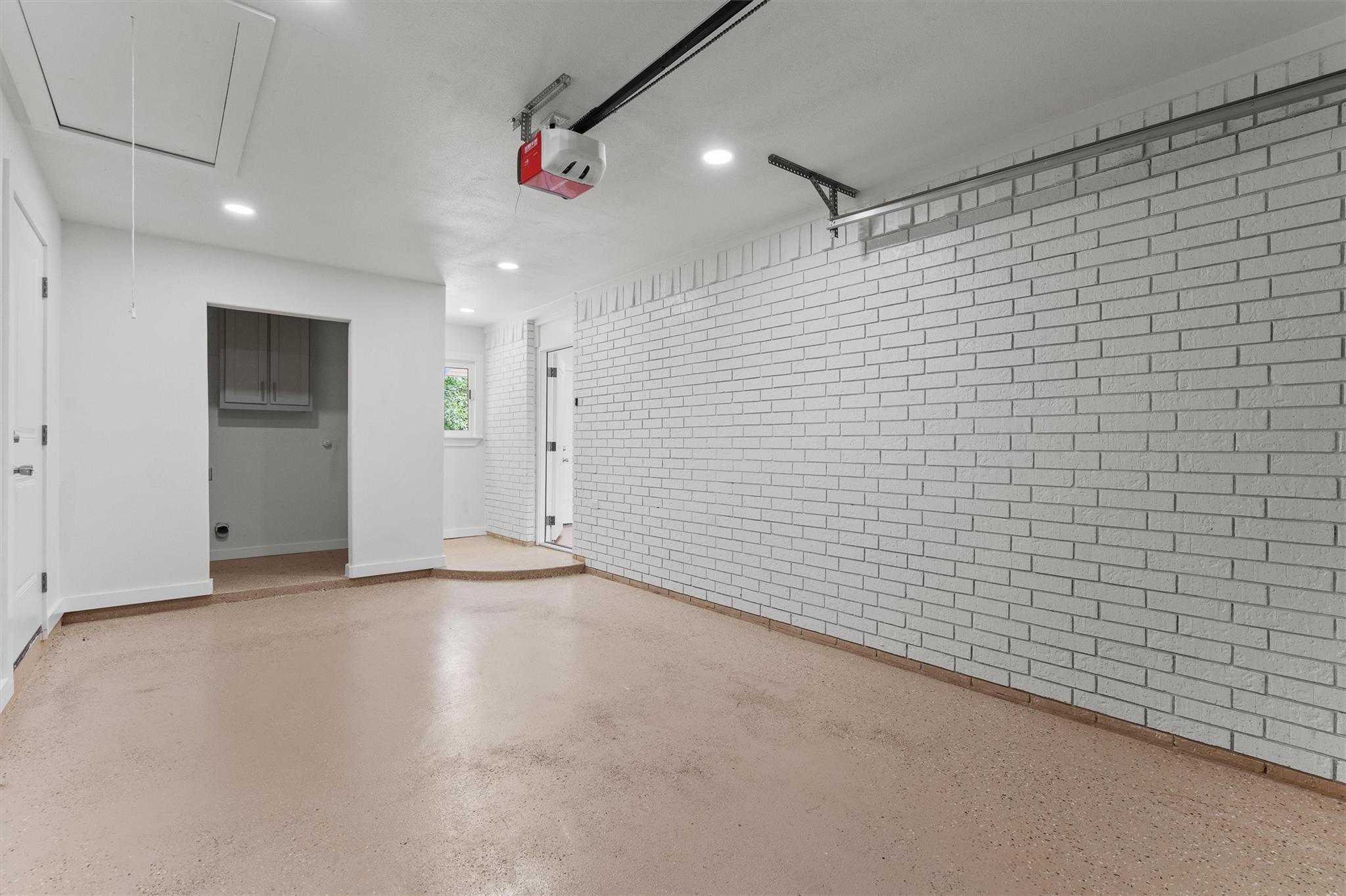 115 Sycamore St, Luling, TX 78648