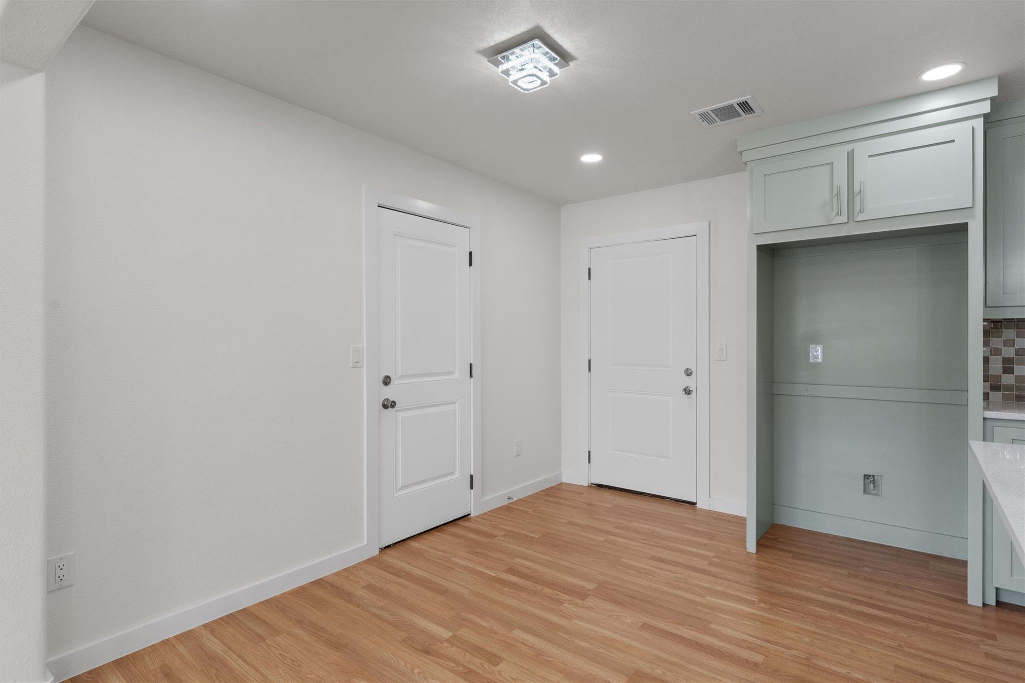 115 Sycamore St, Luling, TX 78648