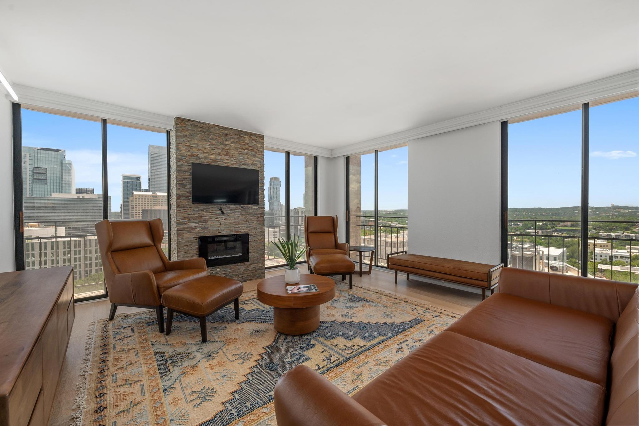 1122 Colorado St # 2007, Austin, TX 78701