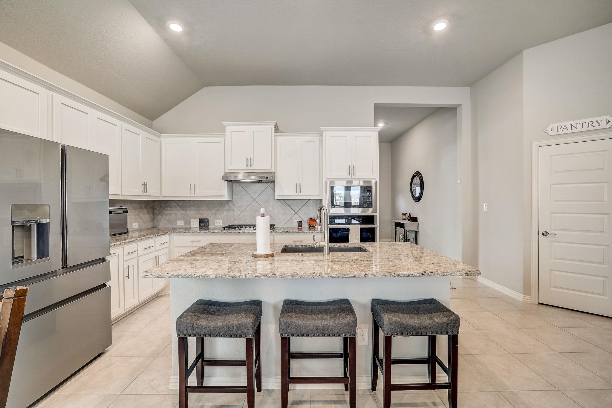 175 Bonham Cv, Dripping Springs, TX 78620