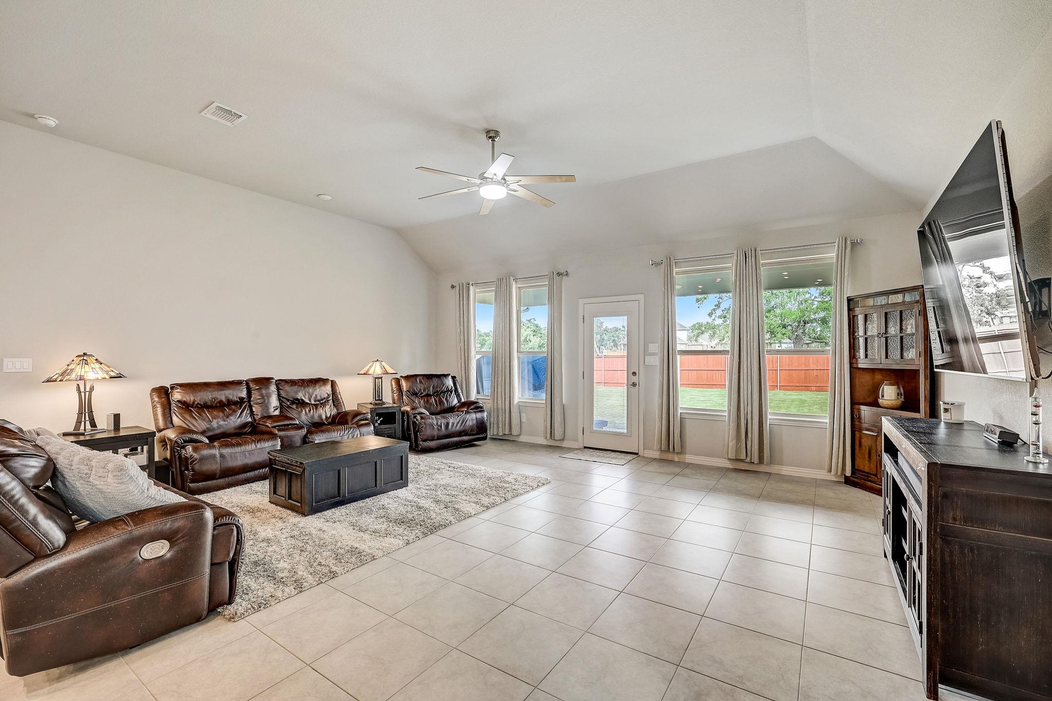 175 Bonham Cv, Dripping Springs, TX 78620