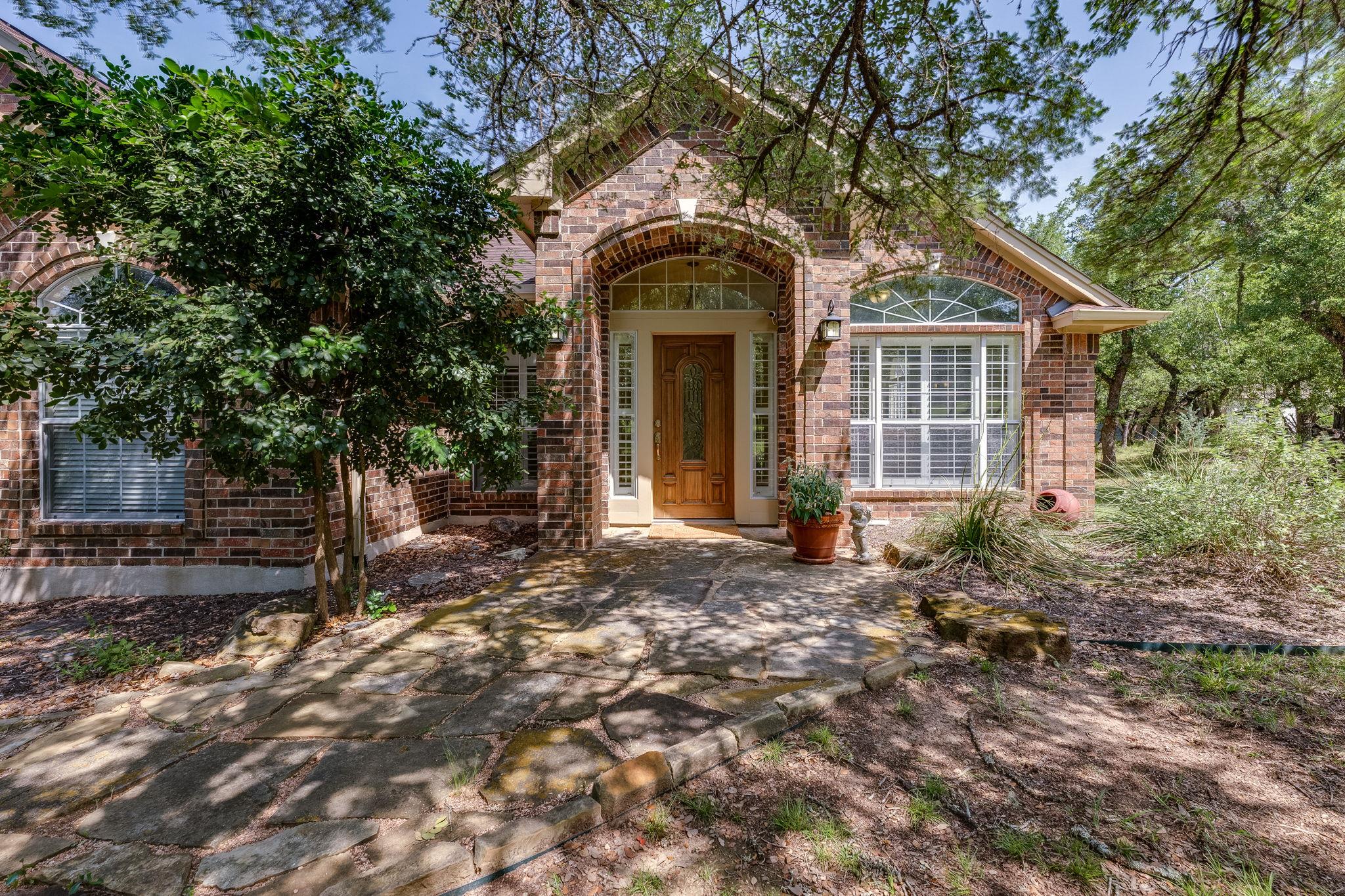 203 Stirrup Dr, Dripping Springs, TX 78620