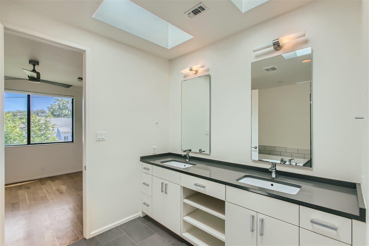 707 Cardinal Ln # L2, Austin, TX 78704