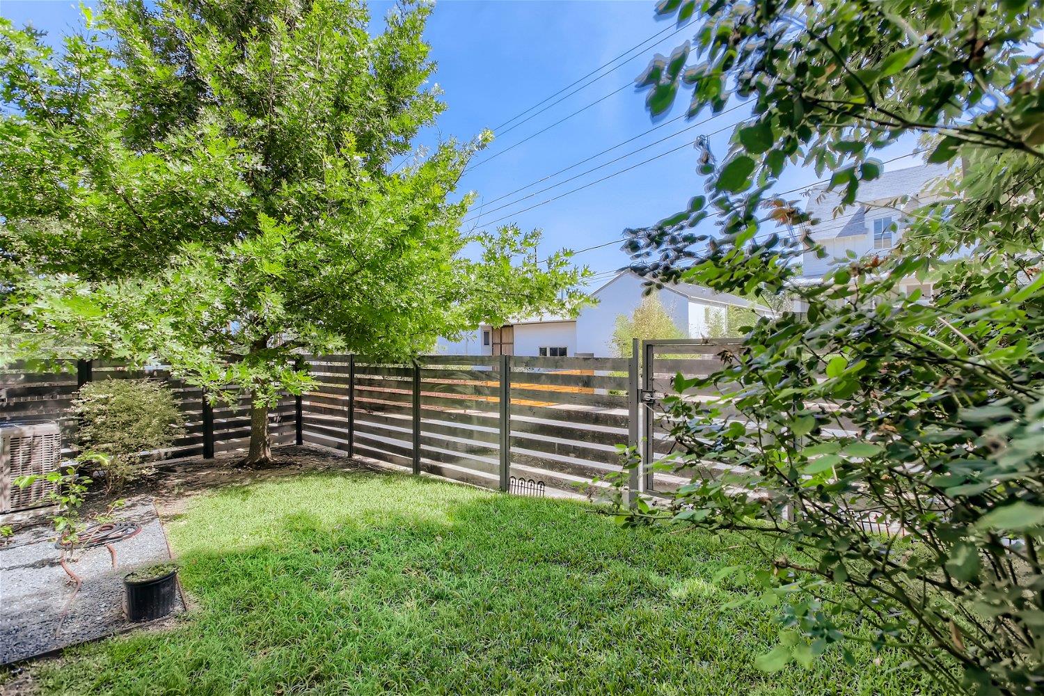 707 Cardinal Ln # L2, Austin, TX 78704