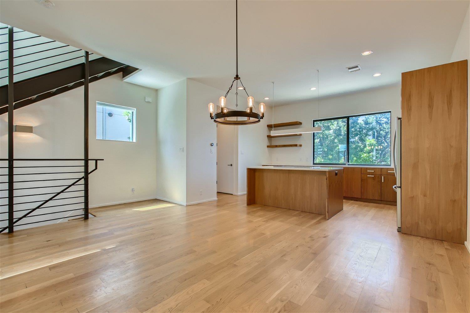 707 Cardinal Ln # L2, Austin, TX 78704