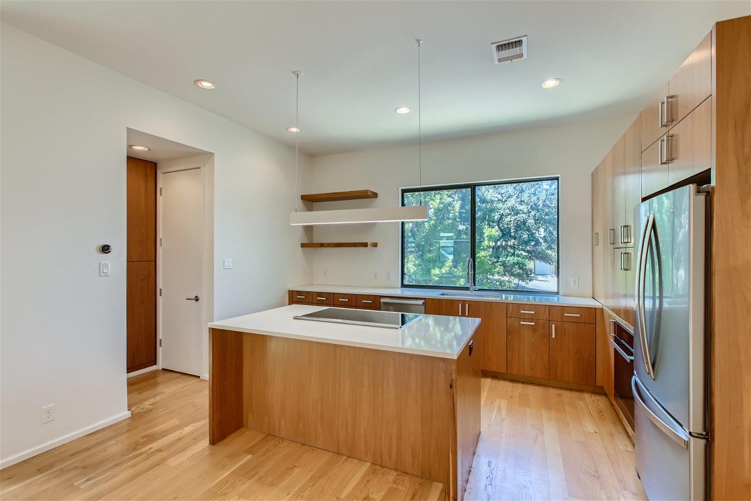 707 Cardinal Ln # L2, Austin, TX 78704