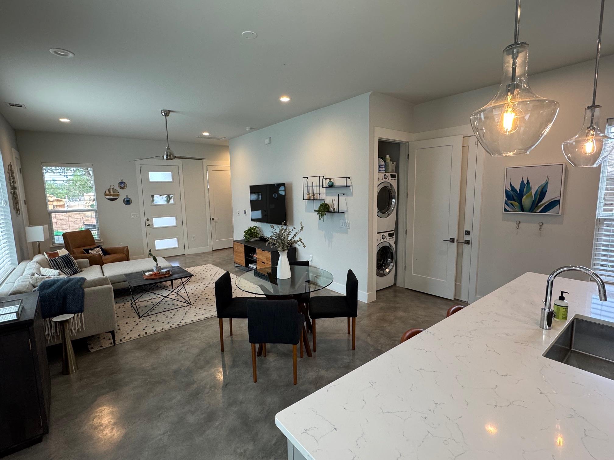 4802 Santa Anna St # 1, Austin, TX 78721