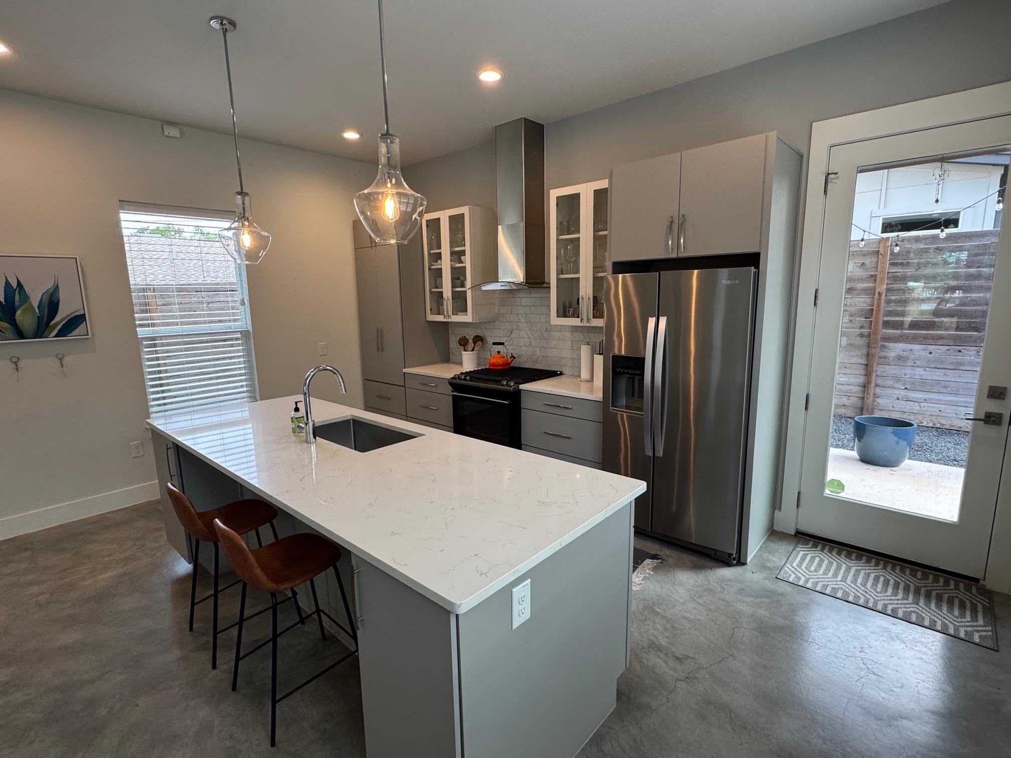 4802 Santa Anna St # 1, Austin, TX 78721