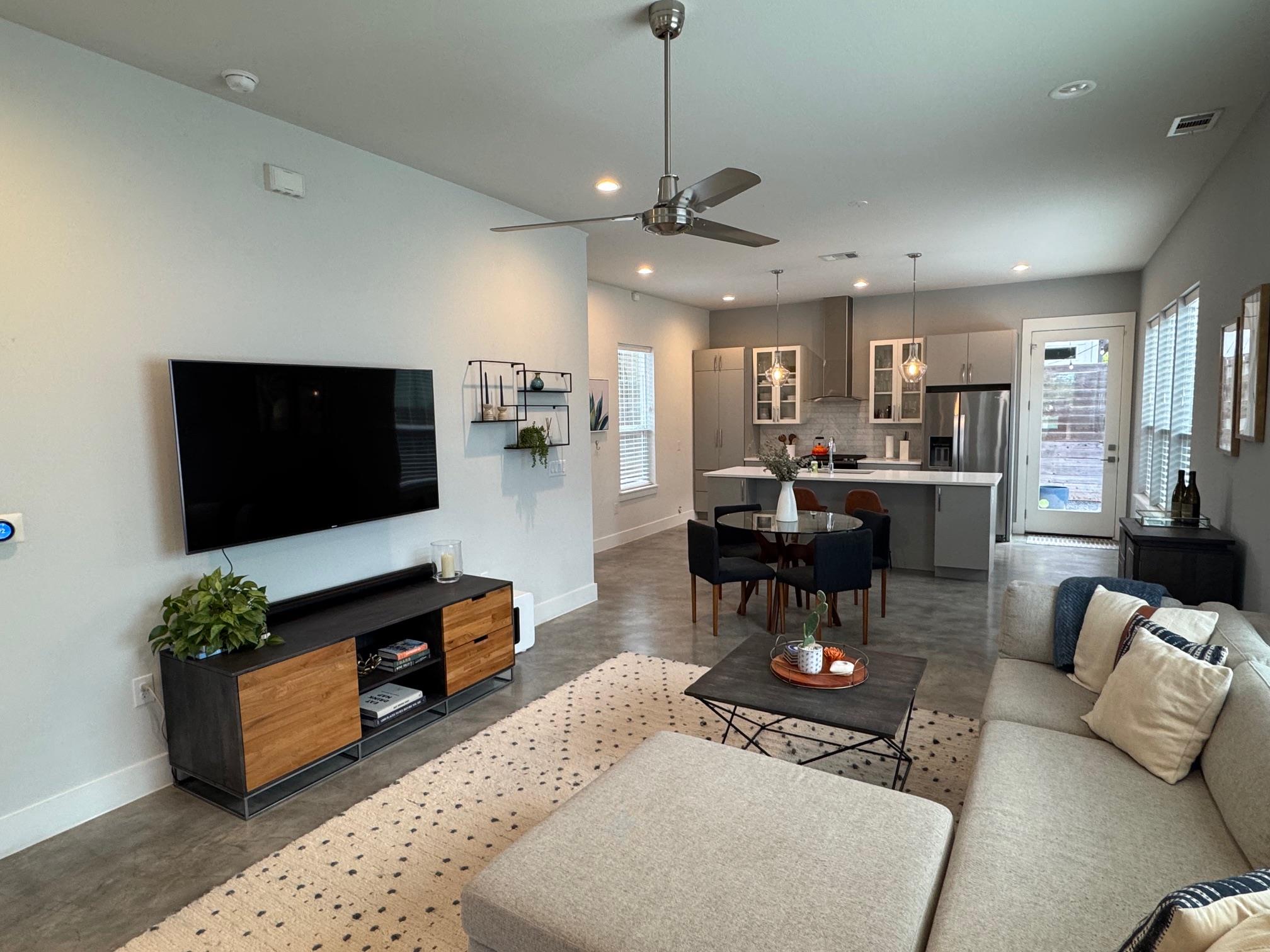 4802 Santa Anna St # 1, Austin, TX 78721