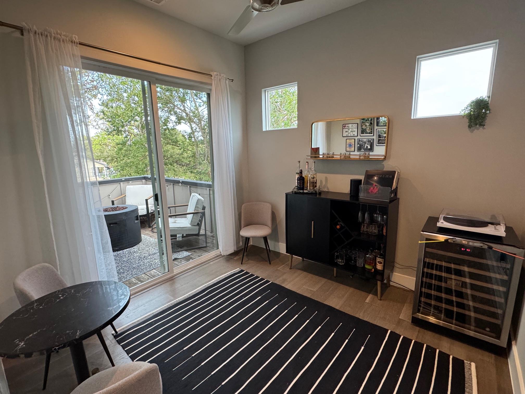 4802 Santa Anna St # 1, Austin, TX 78721