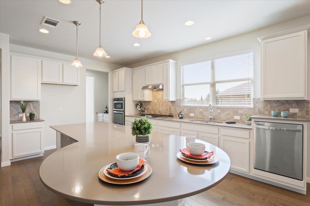 204 Cathedral Mountain Pass, Georgetown, TX 78633