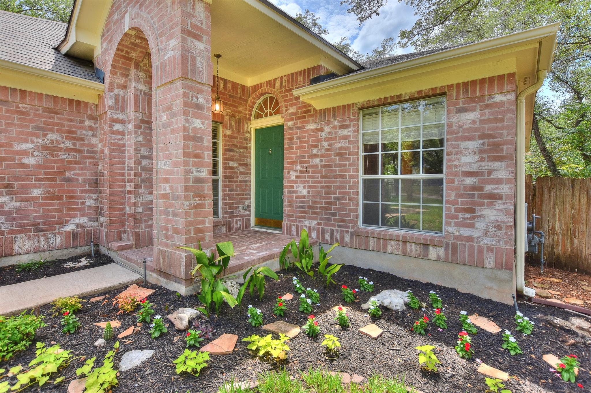 1303 Nightingale Dr, Cedar Park, TX 78613