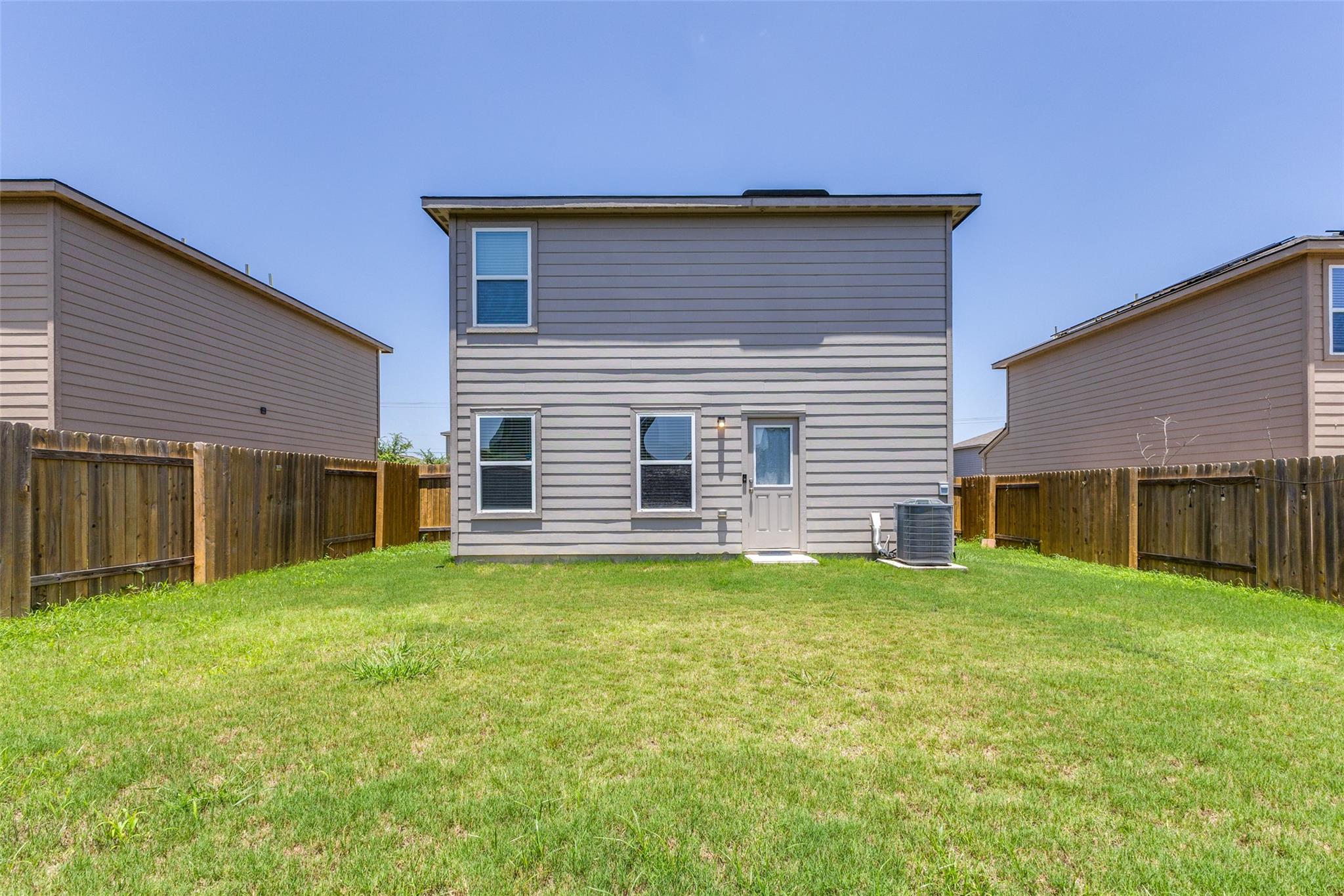 773 Yearwood Ln, Jarrell, TX 76537