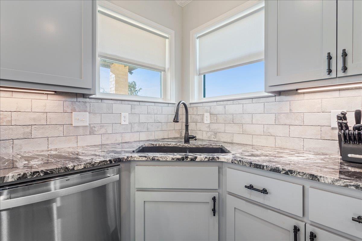 5404 Black Horse Ct, Waco, TX 76708