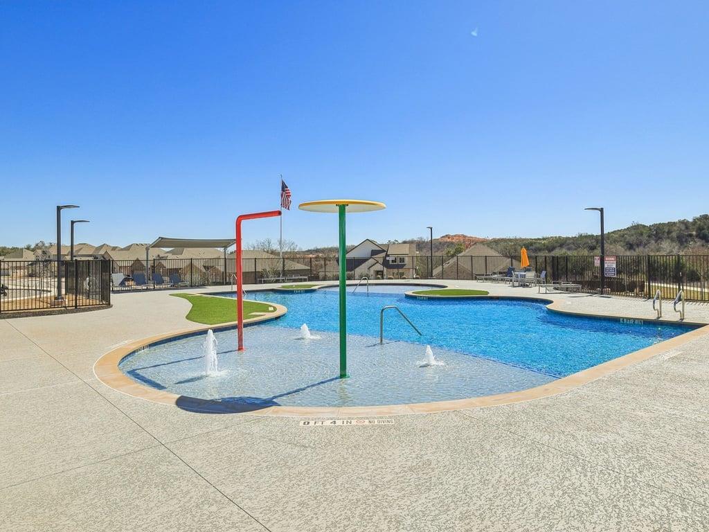 129 Bruin Paw Dr, Georgetown, TX 78628
