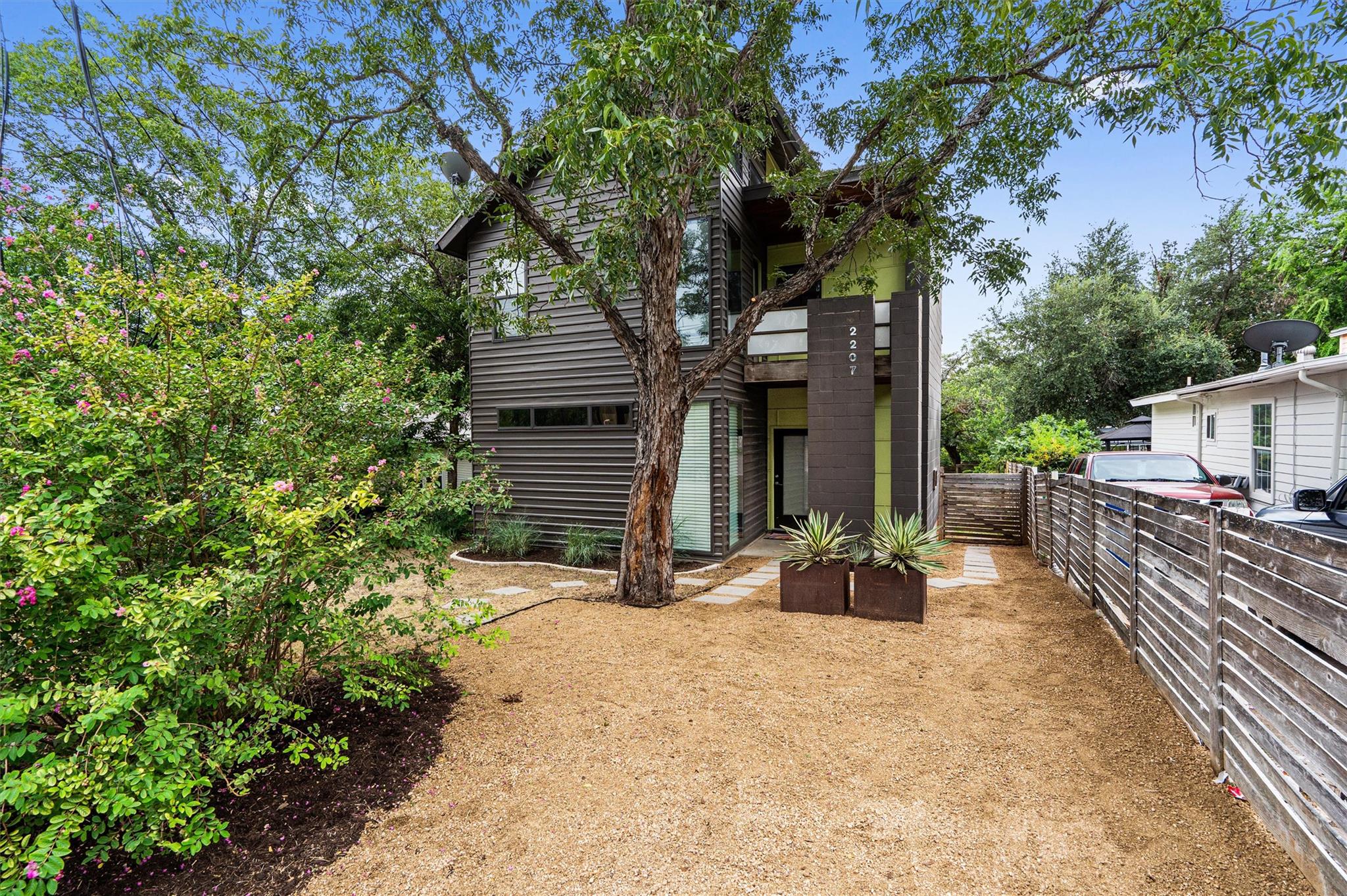 2207 New York Ave, Austin, TX 78702