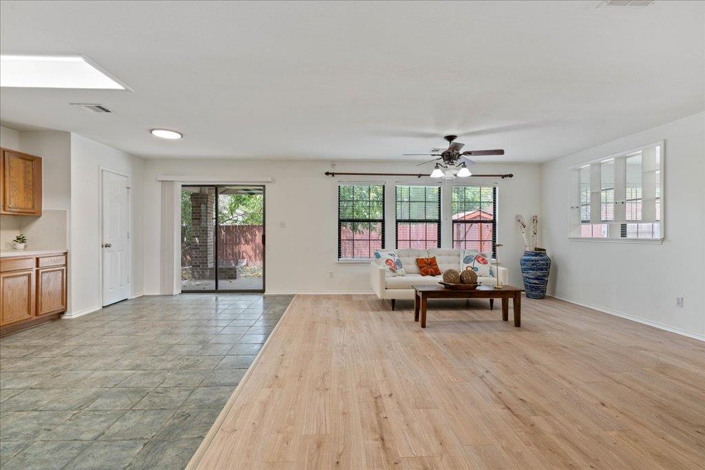 708 Yosemite Trl, Taylor, TX 76574