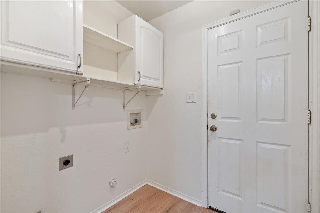 708 Yosemite Trl, Taylor, TX 76574