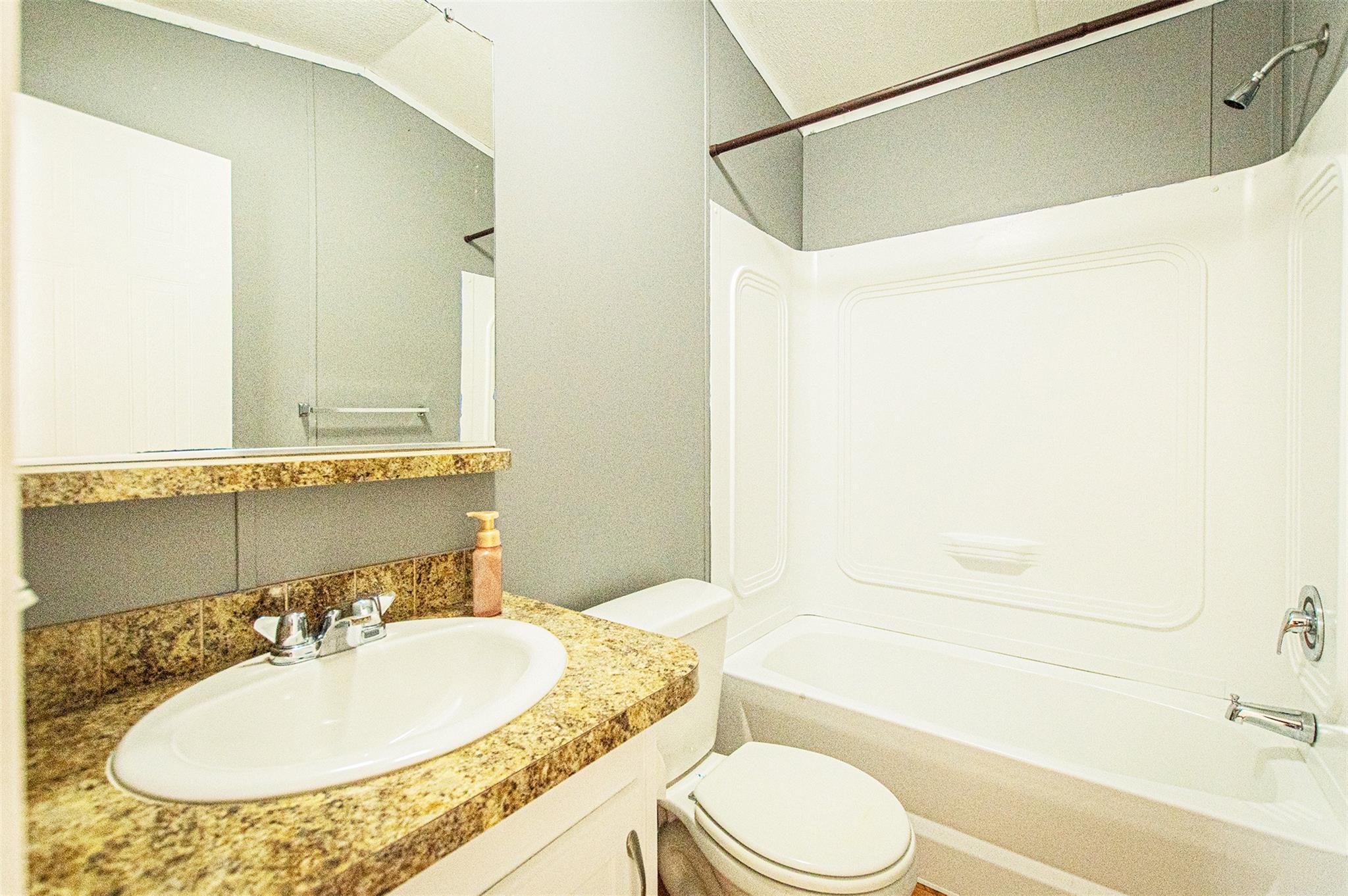 4604 Pimlico Dr, Del Valle, TX 78617