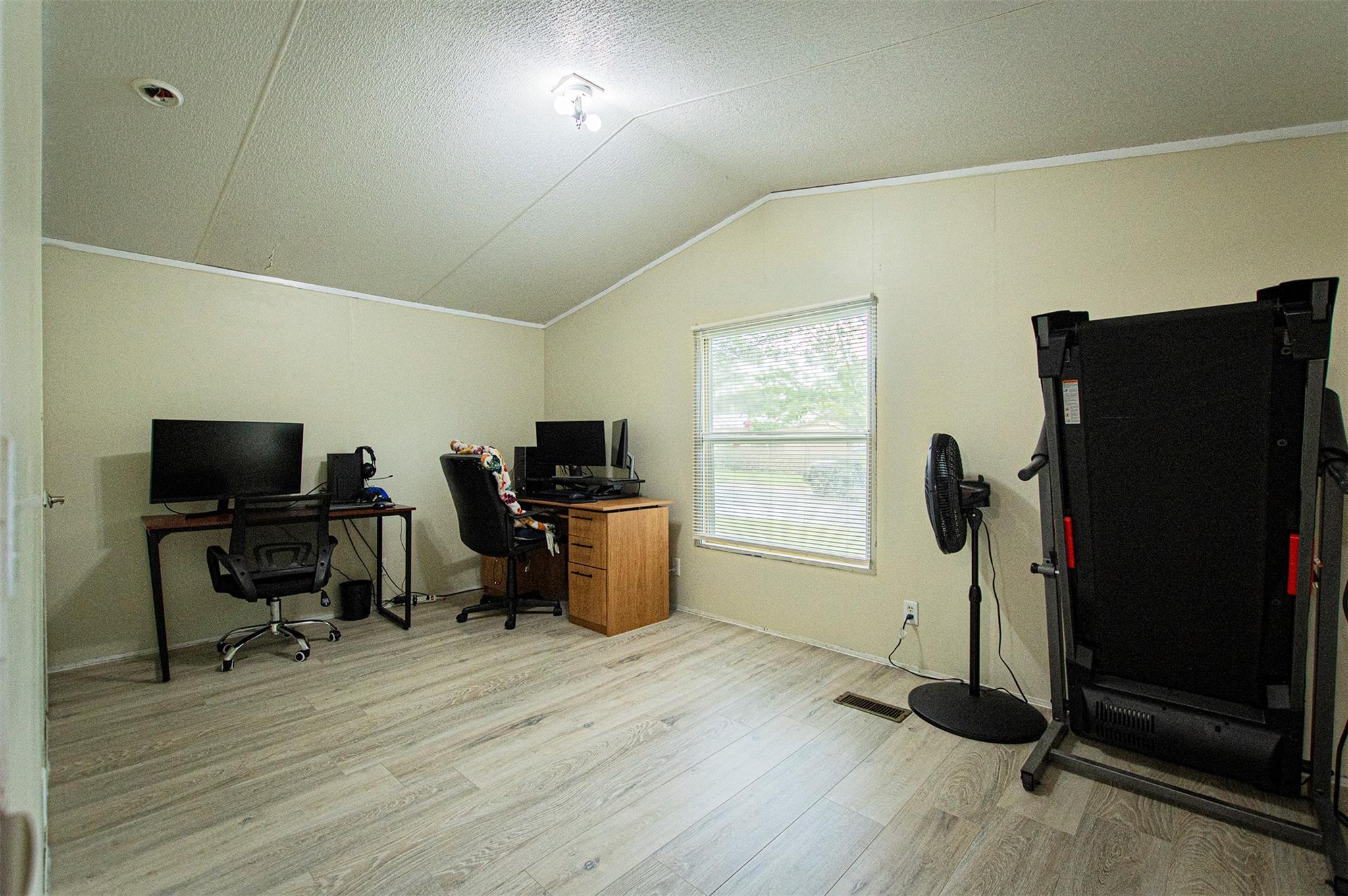 4604 Pimlico Dr, Del Valle, TX 78617