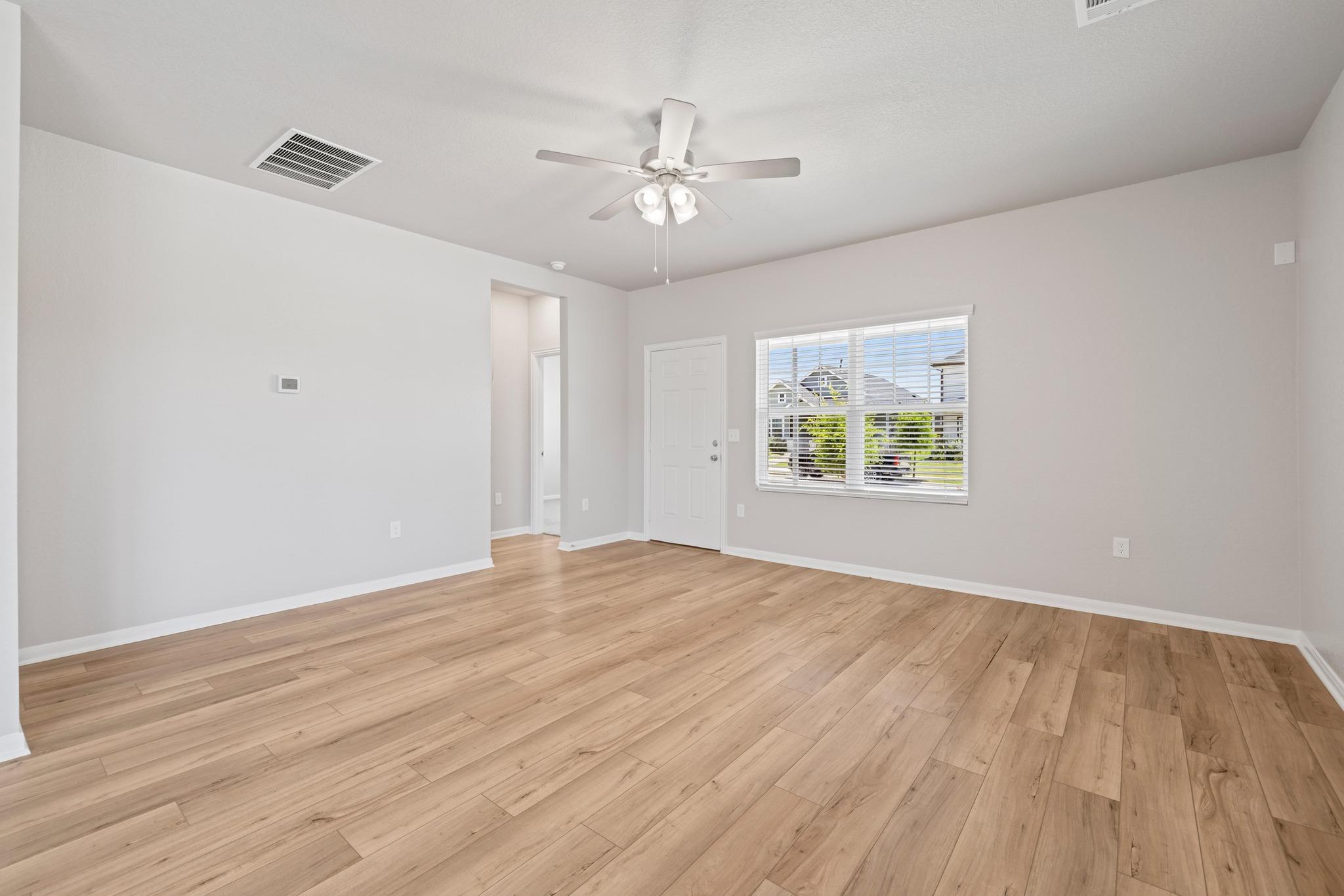 301 Timber Brook Dr, Hutto, TX 78634