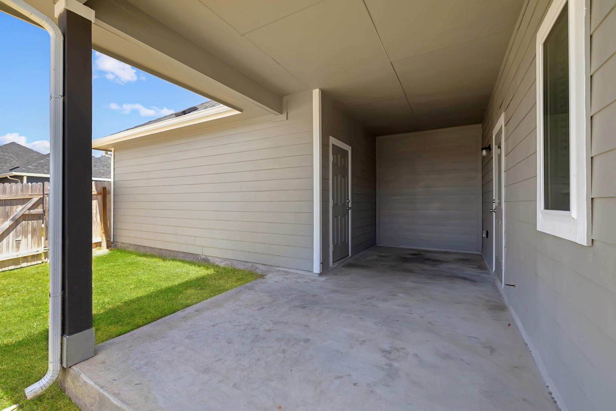 301 Timber Brook Dr, Hutto, TX 78634