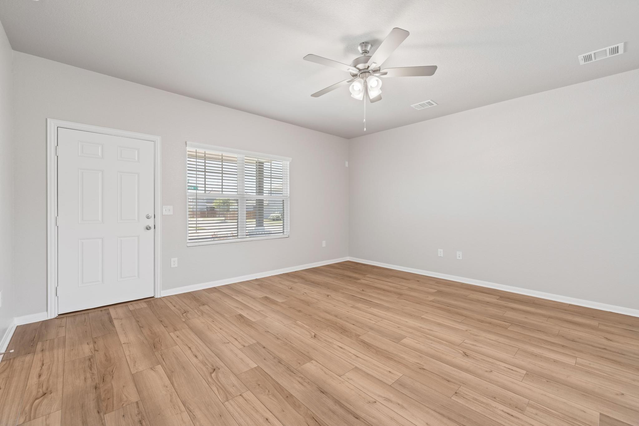 301 Timber Brook Dr, Hutto, TX 78634