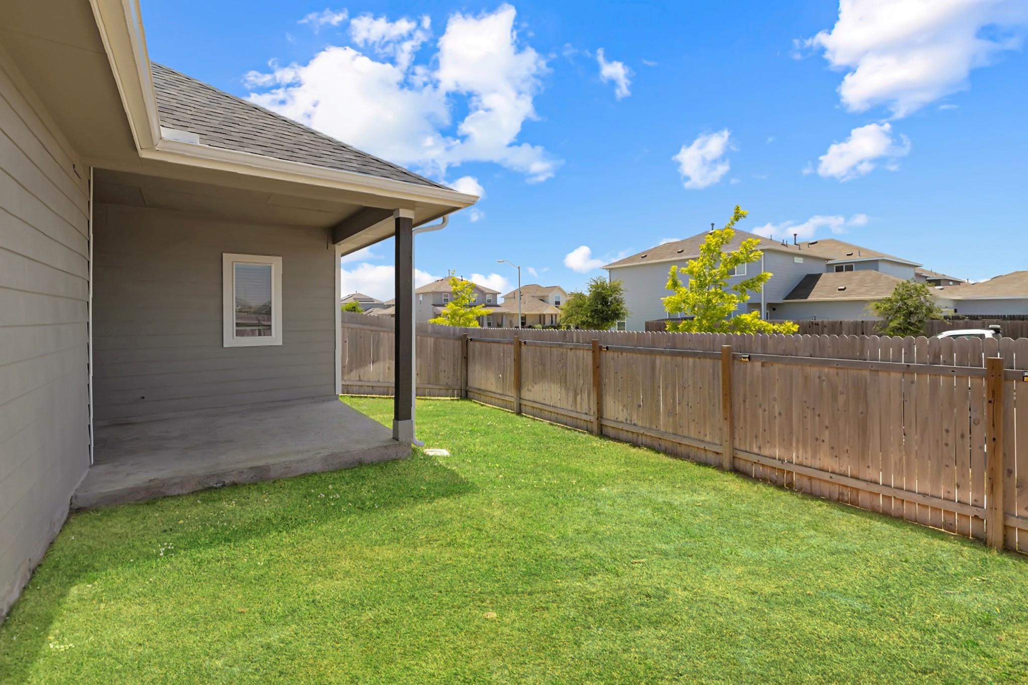 301 Timber Brook Dr, Hutto, TX 78634